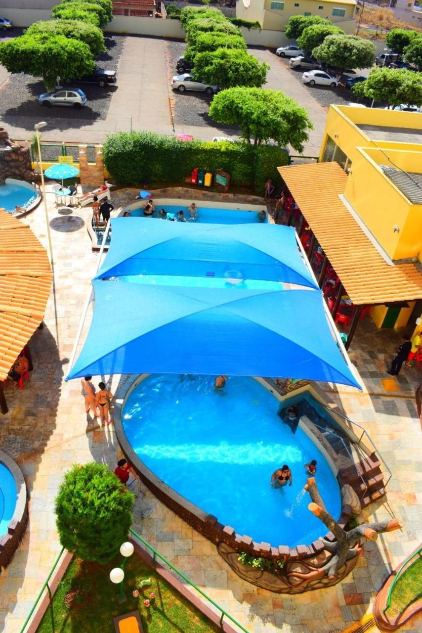 Flat Para Temporada Perto Singapura Shopping Com 7 Piscinas, Bar Molhado, Restaurante - A 3 Min Centro De Caldas Novas! Exterior photo